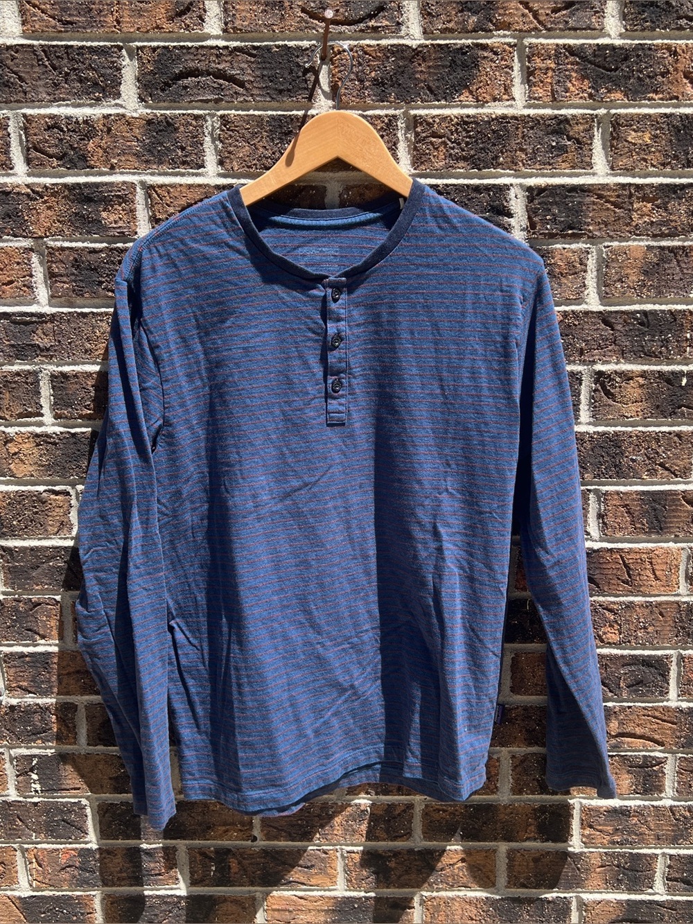 Patagonia - Men's Long-Sleeved Daily Henley
 - Blue - M